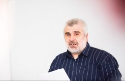 Literature Professor Lubomir Terziev: ‘Poetry saves me from meaning’ featured image