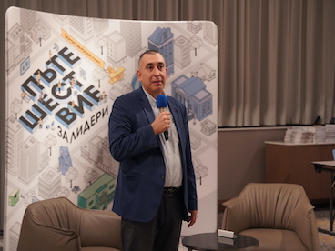 AUBG alumni association president at an event