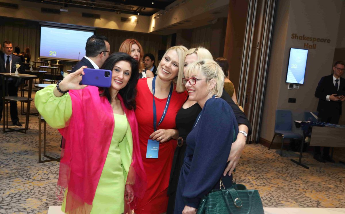 EMBA 20 Gala guests