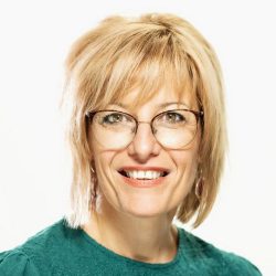 Albena Kehayova (EMBA ’16) team members