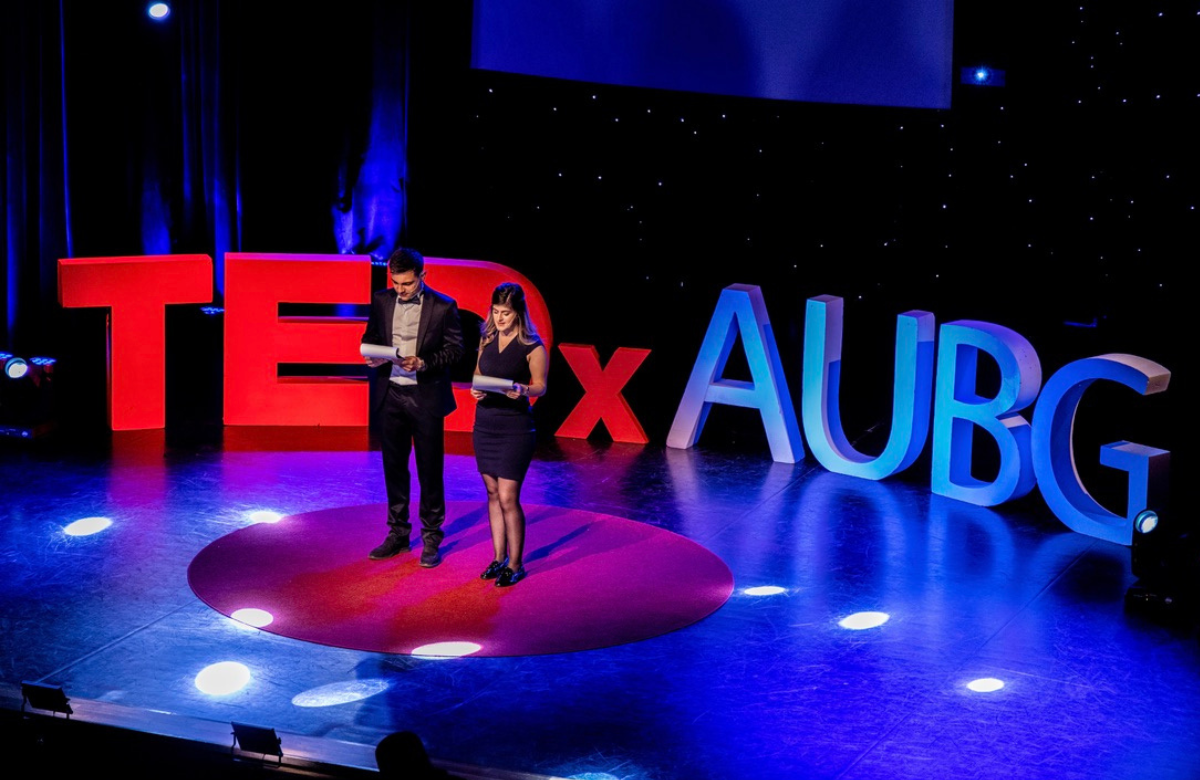 Viktoria Ivanova on the stage of TEDxAUBG