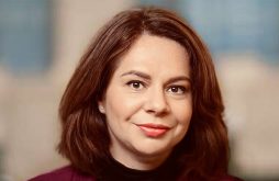 Helping People Know Things Motivates AUBG Alum from Romania featured image
