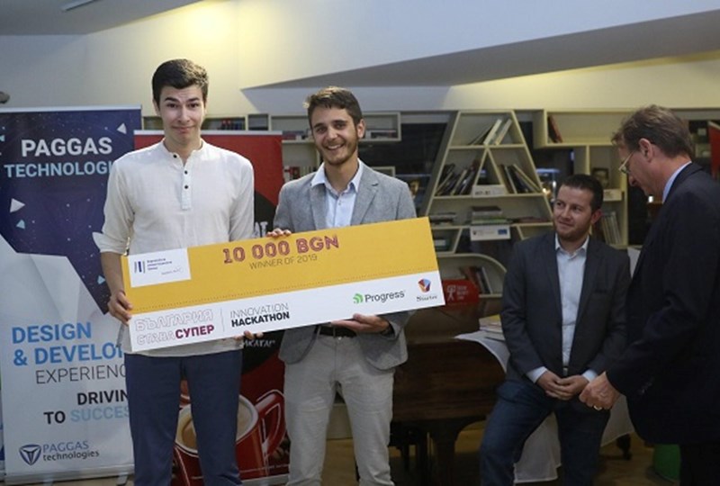AUBG Students Win First Prize at Bulgaria Innovation Hackathon 2019 featured image