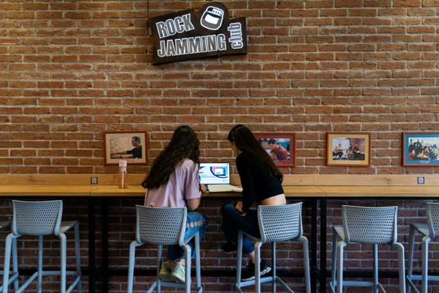 Hungry Griffin Cafe Image