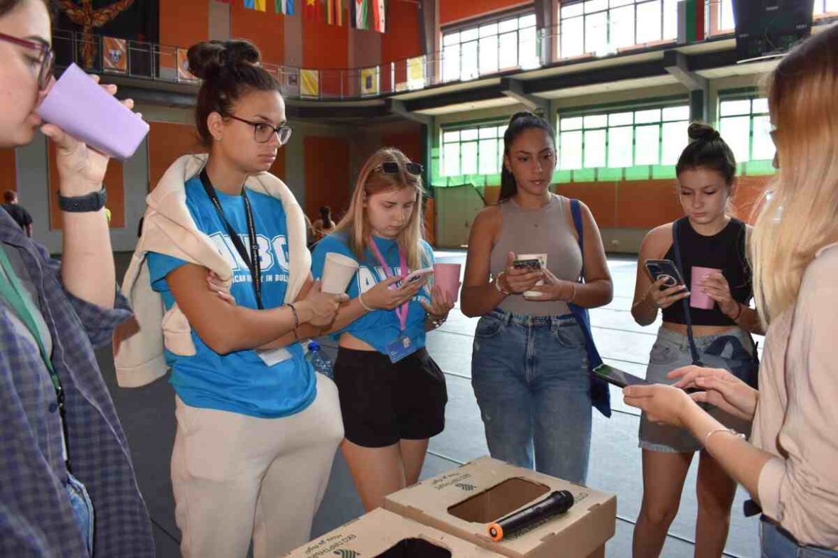 AUBG Alumni Profile - Aelita Khusnutdinova (‘24) - Recycling workshop during orientation week at AUBG