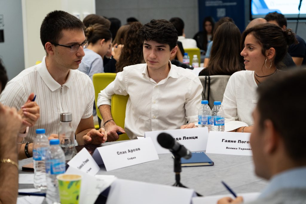 Youth Voices in Focus: The Story Behind the Topic Selection for Bulgaria’s First Youth Citizens’ Assembly featured image